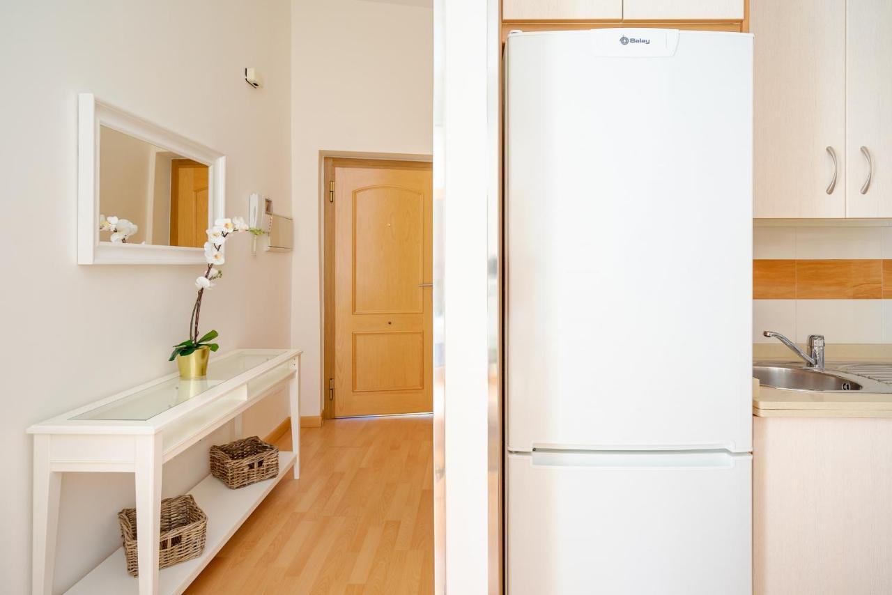 Homeabout Fresca Apartment I مالقة المظهر الخارجي الصورة