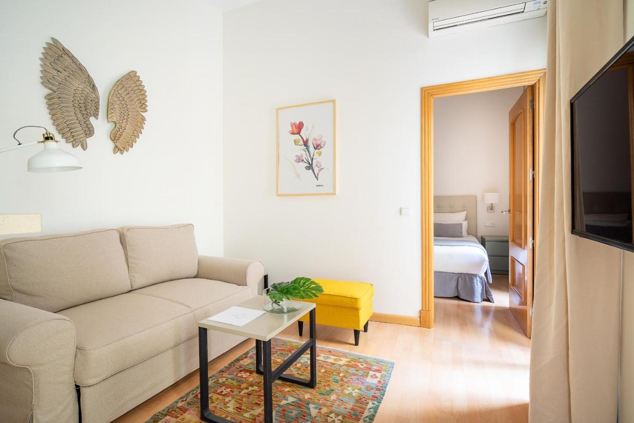 Homeabout Fresca Apartment I مالقة المظهر الخارجي الصورة