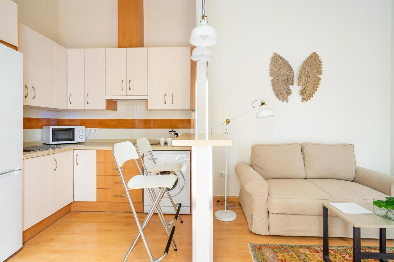 Homeabout Fresca Apartment I مالقة المظهر الخارجي الصورة