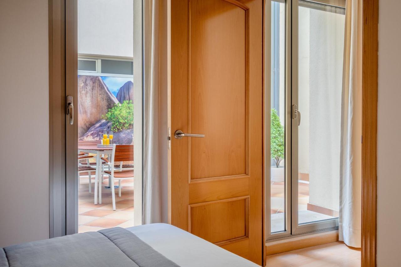 Homeabout Fresca Apartment I مالقة المظهر الخارجي الصورة
